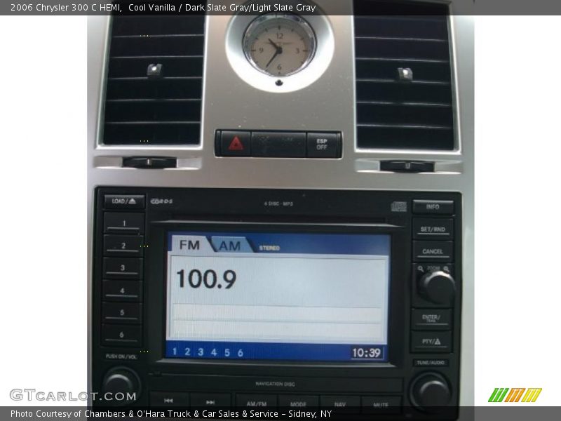 Cool Vanilla / Dark Slate Gray/Light Slate Gray 2006 Chrysler 300 C HEMI