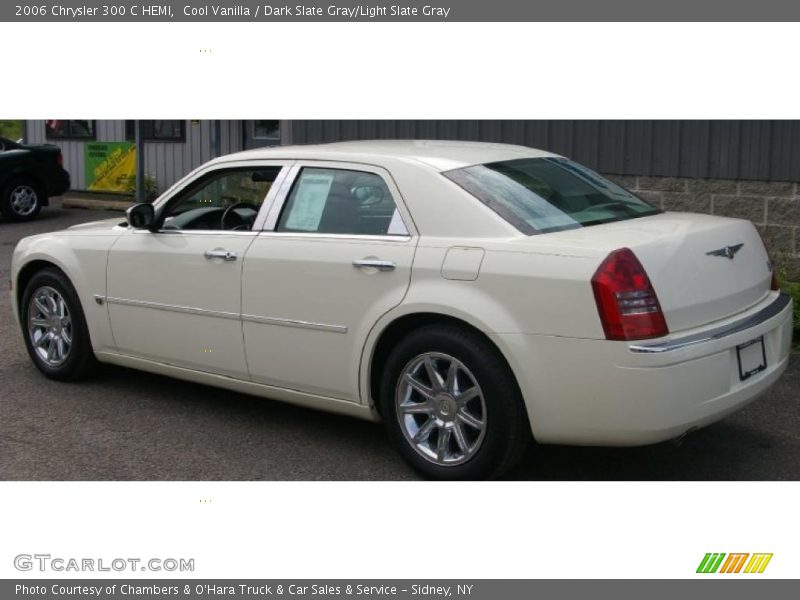 Cool Vanilla / Dark Slate Gray/Light Slate Gray 2006 Chrysler 300 C HEMI