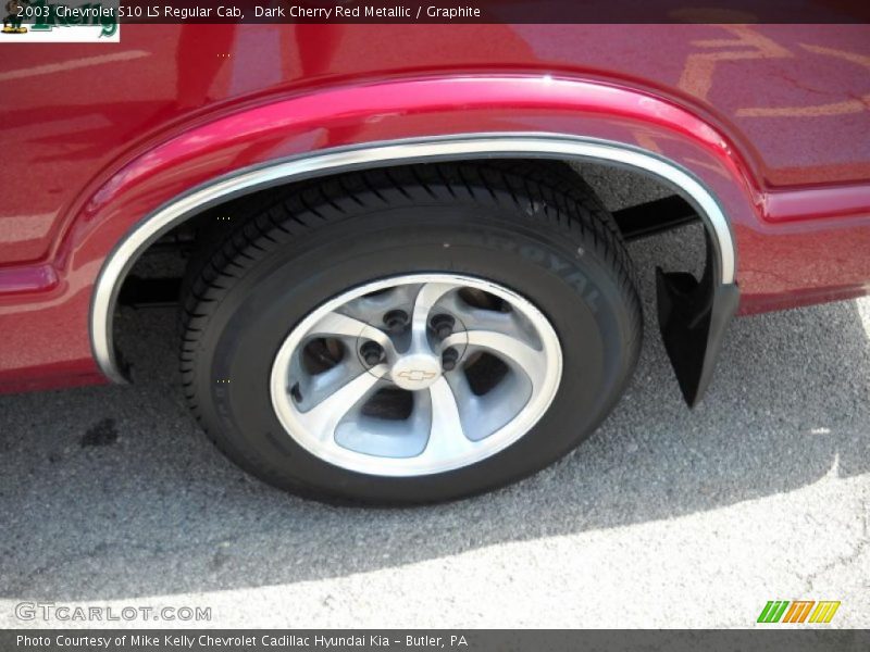 Dark Cherry Red Metallic / Graphite 2003 Chevrolet S10 LS Regular Cab