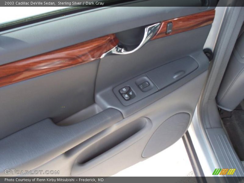 Sterling Silver / Dark Gray 2003 Cadillac DeVille Sedan