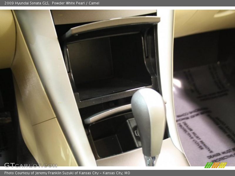 Powder White Pearl / Camel 2009 Hyundai Sonata GLS