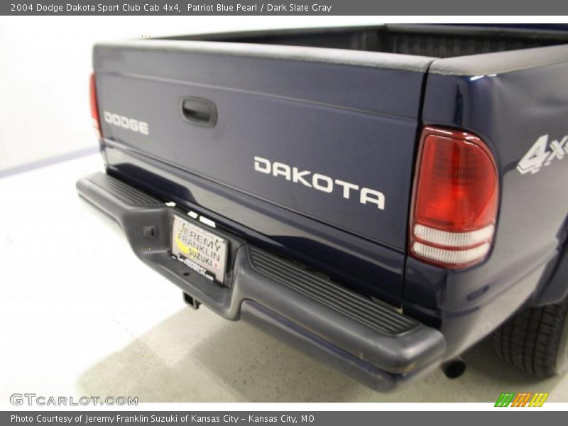 Patriot Blue Pearl / Dark Slate Gray 2004 Dodge Dakota Sport Club Cab 4x4
