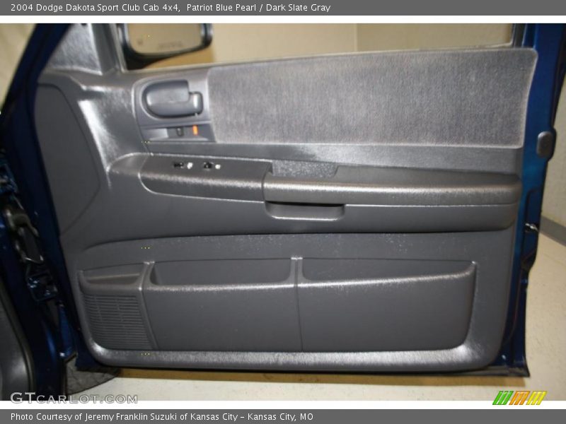 Patriot Blue Pearl / Dark Slate Gray 2004 Dodge Dakota Sport Club Cab 4x4
