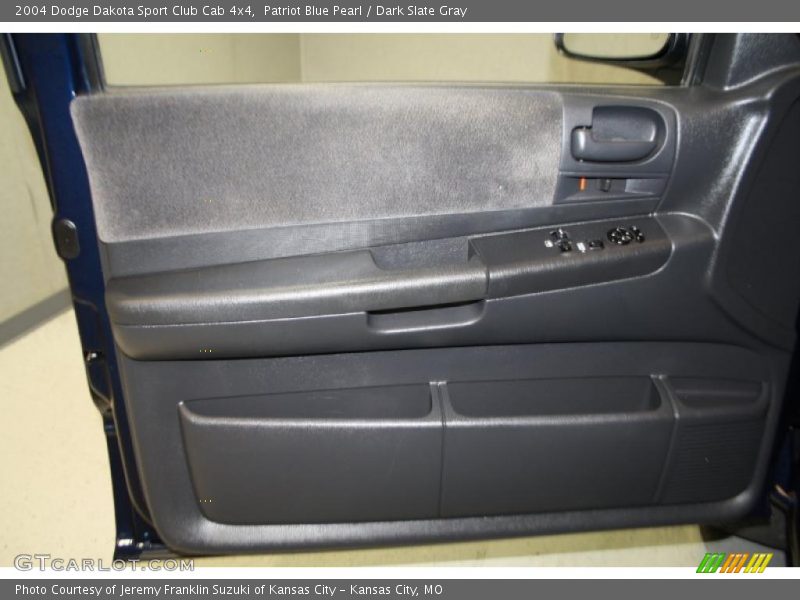 Patriot Blue Pearl / Dark Slate Gray 2004 Dodge Dakota Sport Club Cab 4x4