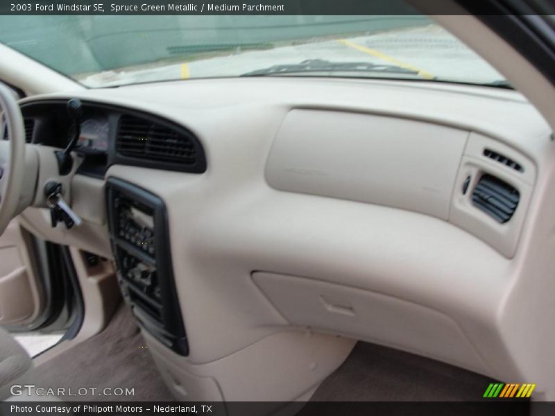 Spruce Green Metallic / Medium Parchment 2003 Ford Windstar SE