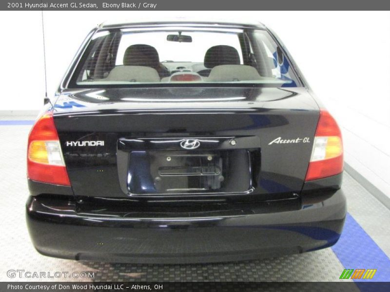 Ebony Black / Gray 2001 Hyundai Accent GL Sedan