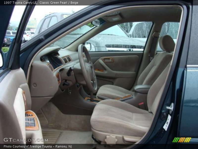 Classic Green Pearl / Beige 1997 Toyota Camry LE