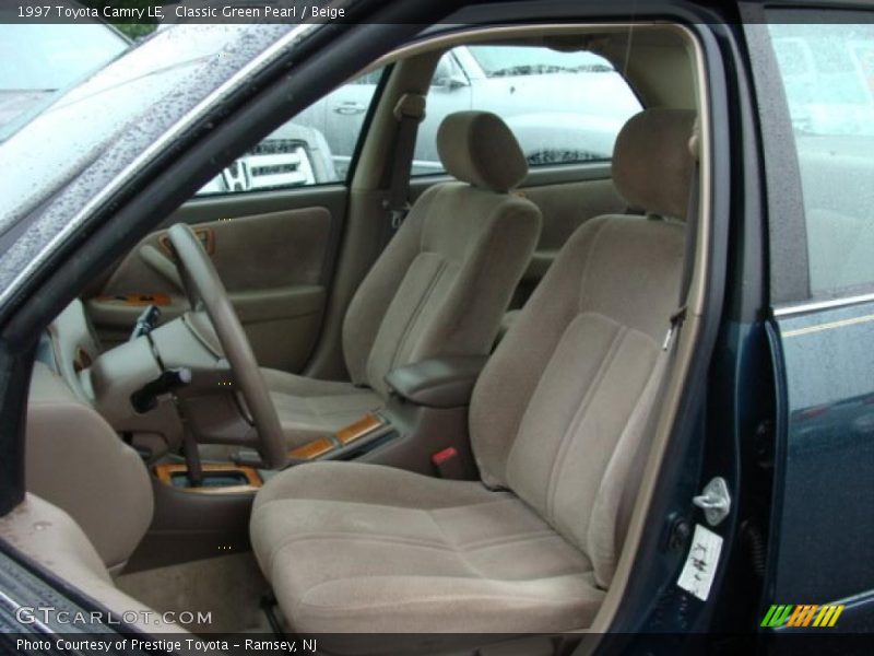 Classic Green Pearl / Beige 1997 Toyota Camry LE