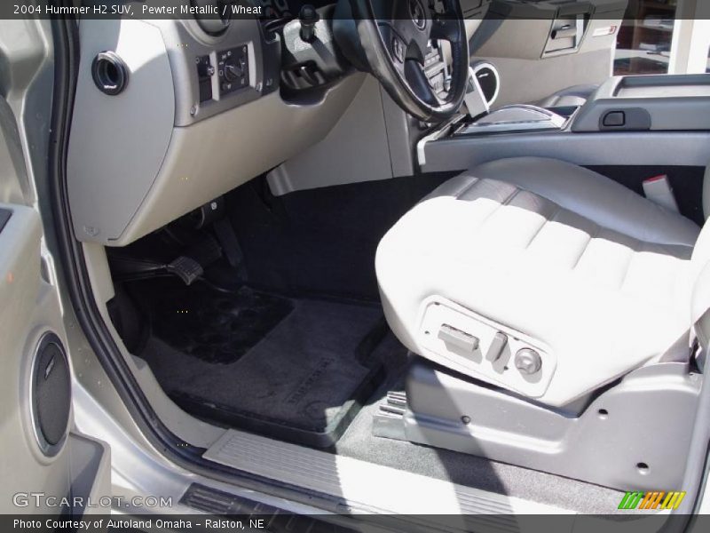 Pewter Metallic / Wheat 2004 Hummer H2 SUV