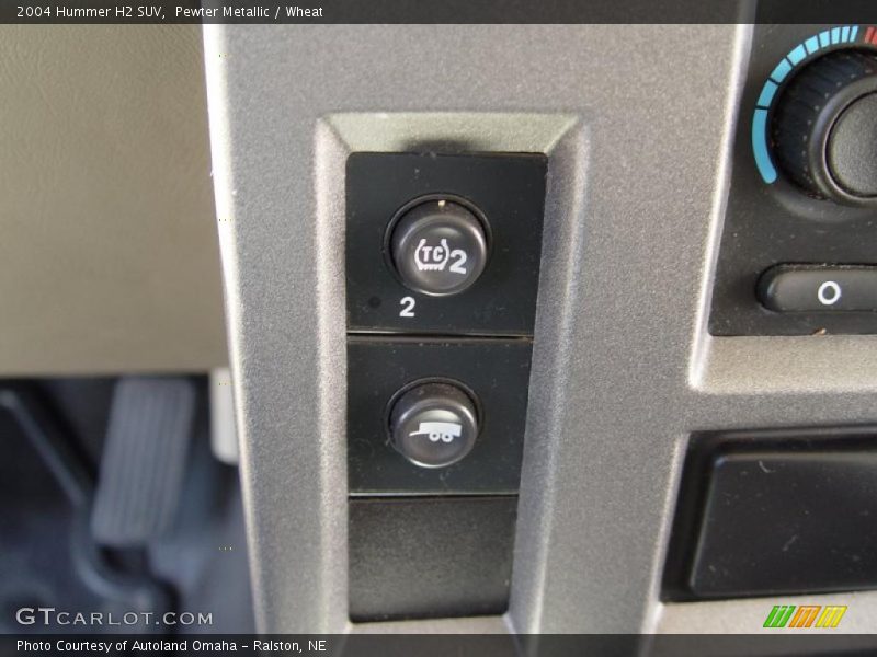Pewter Metallic / Wheat 2004 Hummer H2 SUV