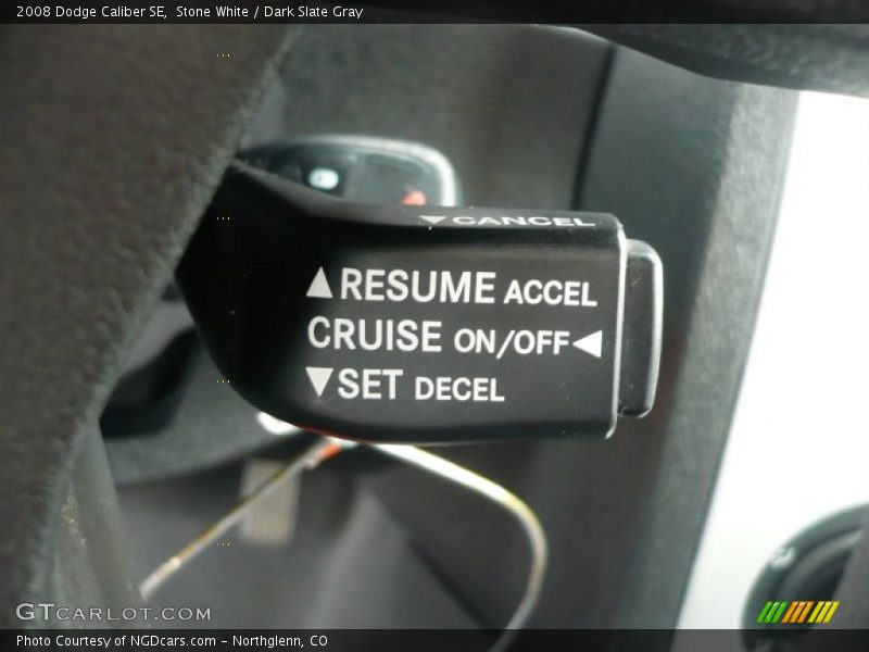 Stone White / Dark Slate Gray 2008 Dodge Caliber SE