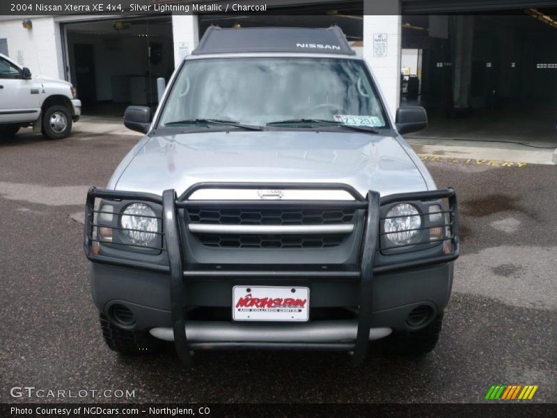 Silver Lightning Metallic / Charcoal 2004 Nissan Xterra XE 4x4