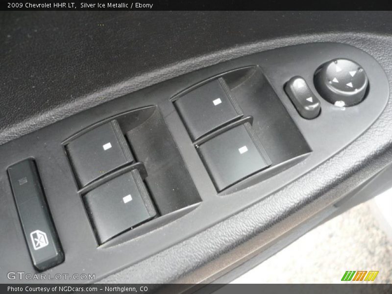 Silver Ice Metallic / Ebony 2009 Chevrolet HHR LT