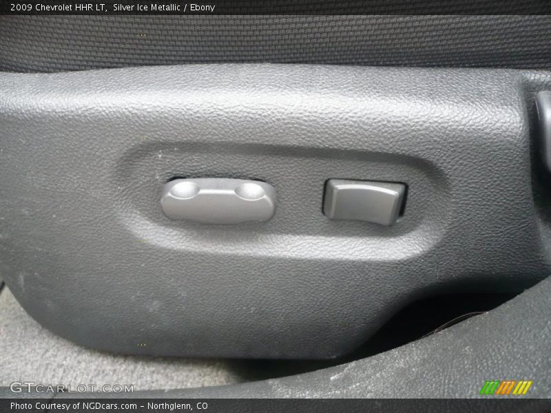 Silver Ice Metallic / Ebony 2009 Chevrolet HHR LT