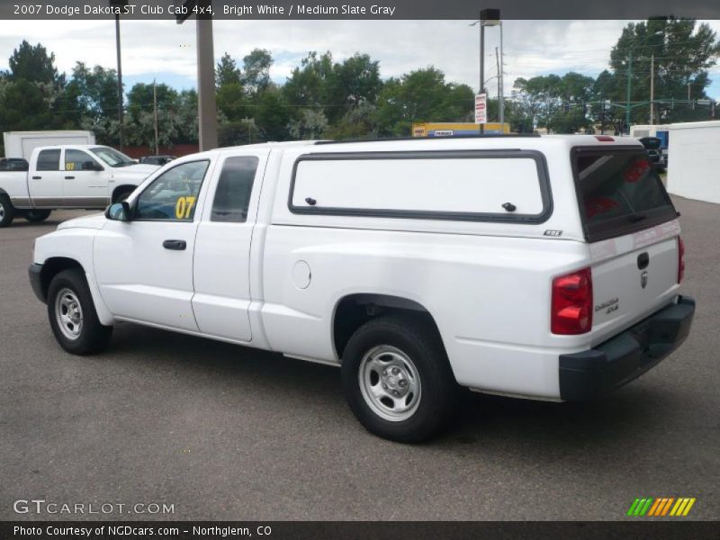 Bright White / Medium Slate Gray 2007 Dodge Dakota ST Club Cab 4x4