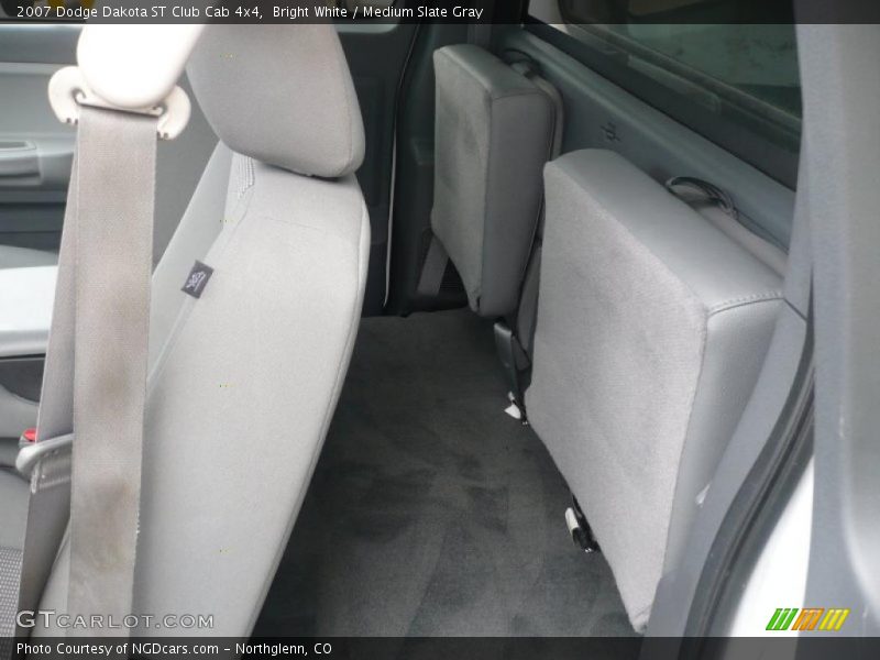 Bright White / Medium Slate Gray 2007 Dodge Dakota ST Club Cab 4x4