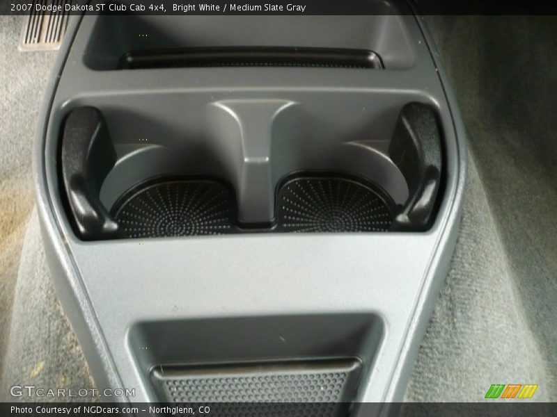 Bright White / Medium Slate Gray 2007 Dodge Dakota ST Club Cab 4x4
