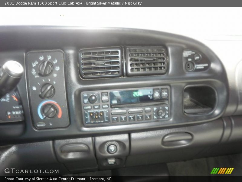 Bright Silver Metallic / Mist Gray 2001 Dodge Ram 1500 Sport Club Cab 4x4