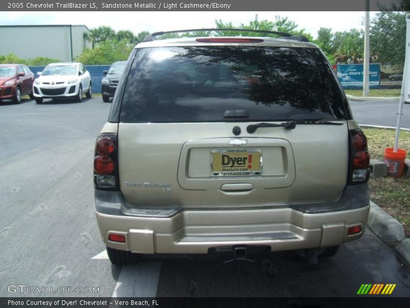 Sandstone Metallic / Light Cashmere/Ebony 2005 Chevrolet TrailBlazer LS