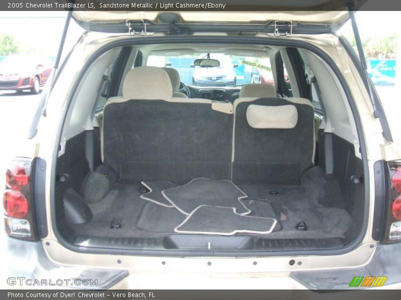 Sandstone Metallic / Light Cashmere/Ebony 2005 Chevrolet TrailBlazer LS