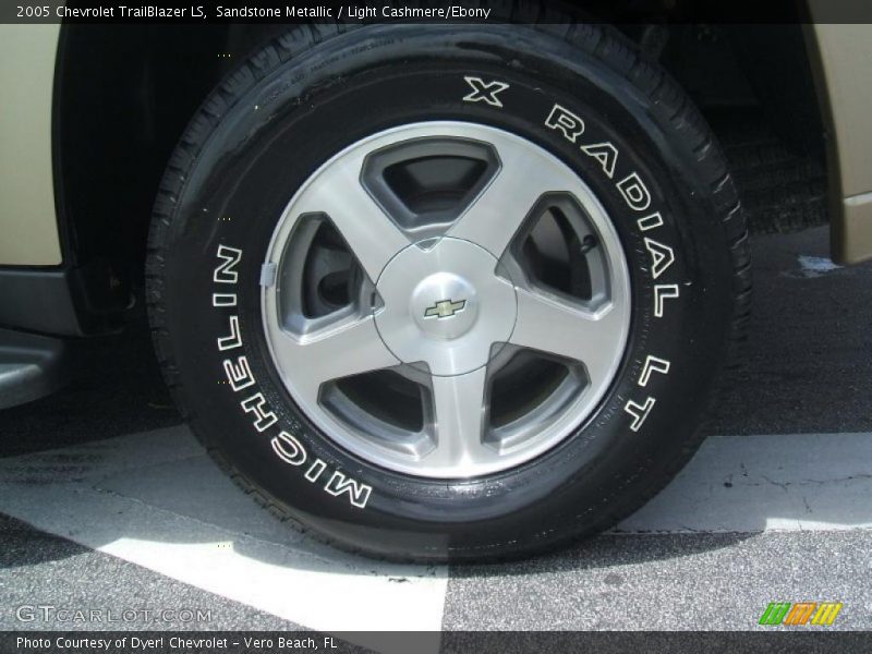 Sandstone Metallic / Light Cashmere/Ebony 2005 Chevrolet TrailBlazer LS