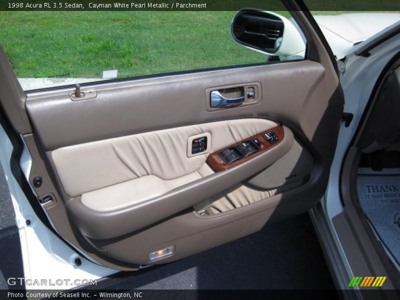 Cayman White Pearl Metallic / Parchment 1998 Acura RL 3.5 Sedan