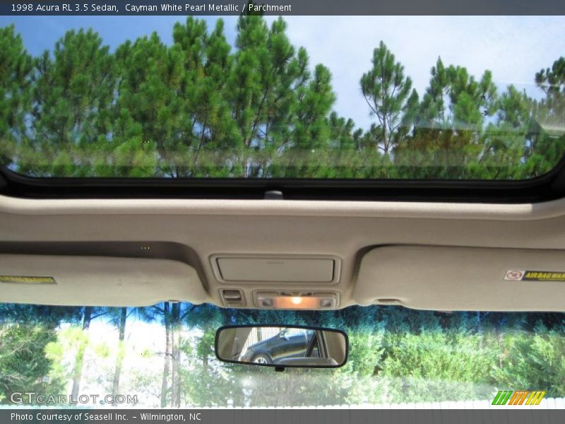 Cayman White Pearl Metallic / Parchment 1998 Acura RL 3.5 Sedan