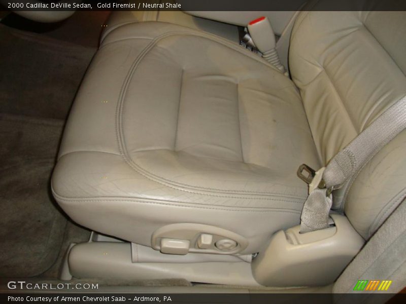 Gold Firemist / Neutral Shale 2000 Cadillac DeVille Sedan