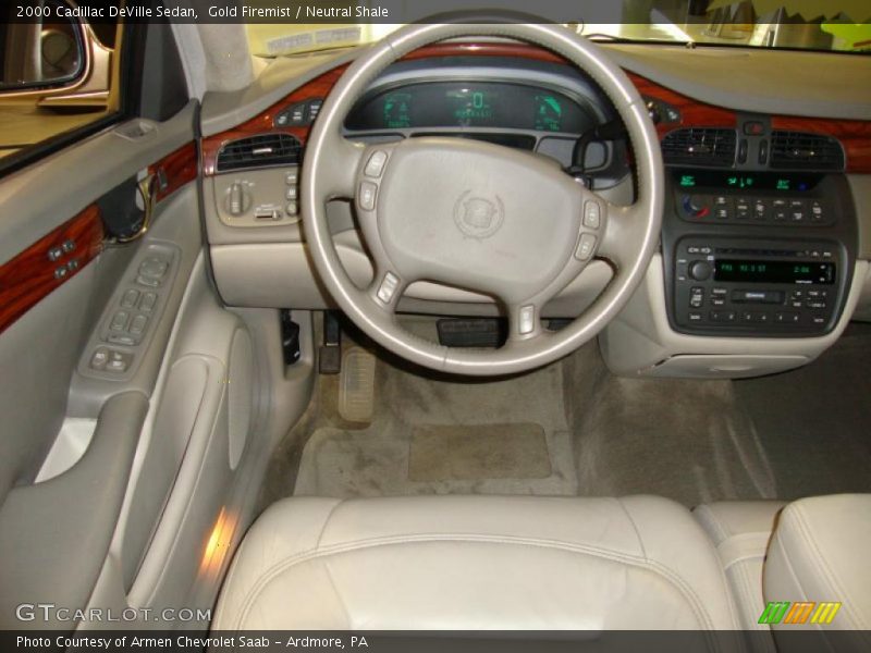 Gold Firemist / Neutral Shale 2000 Cadillac DeVille Sedan