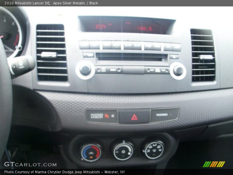 Apex Silver Metallic / Black 2010 Mitsubishi Lancer DE