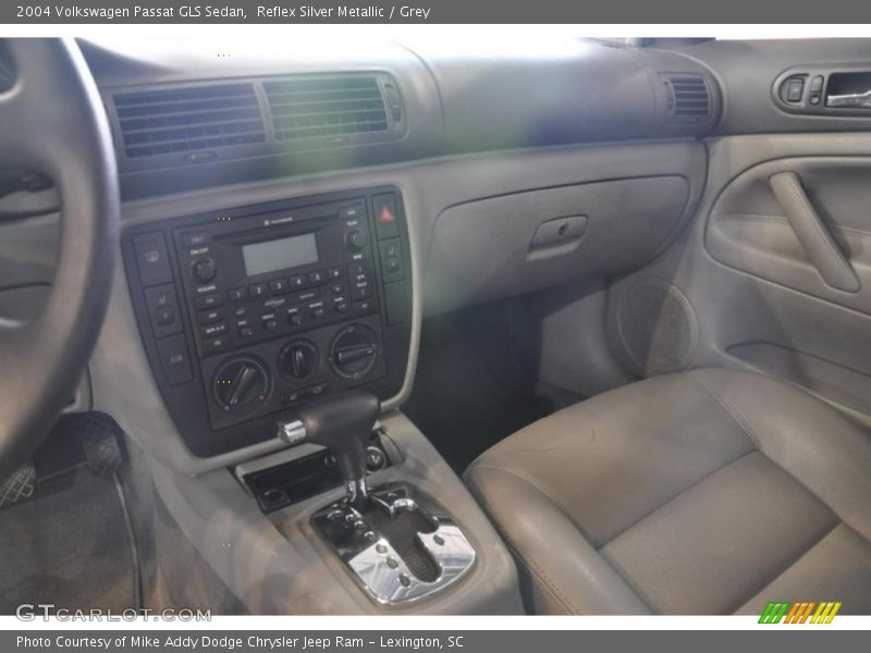 Reflex Silver Metallic / Grey 2004 Volkswagen Passat GLS Sedan