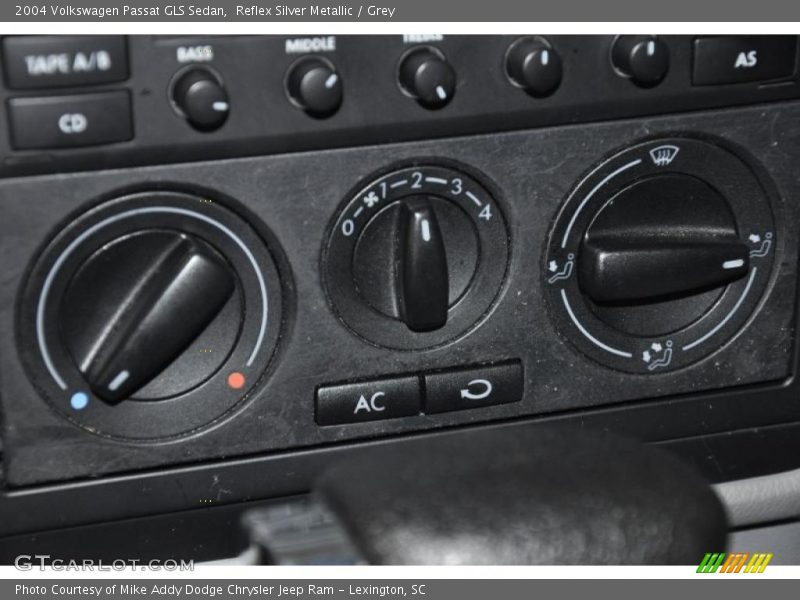 Reflex Silver Metallic / Grey 2004 Volkswagen Passat GLS Sedan