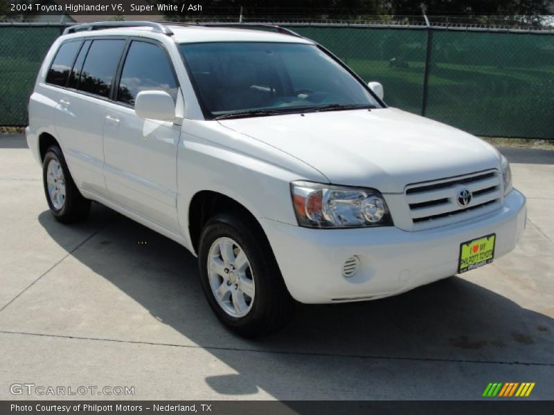 Super White / Ash 2004 Toyota Highlander V6