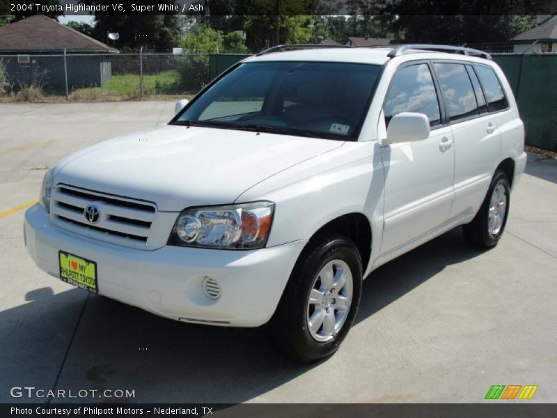 Super White / Ash 2004 Toyota Highlander V6