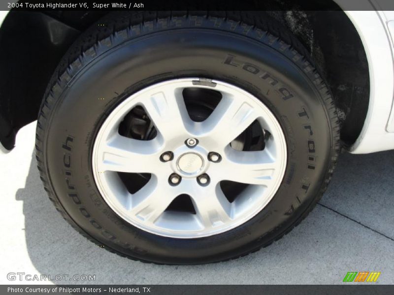 Super White / Ash 2004 Toyota Highlander V6