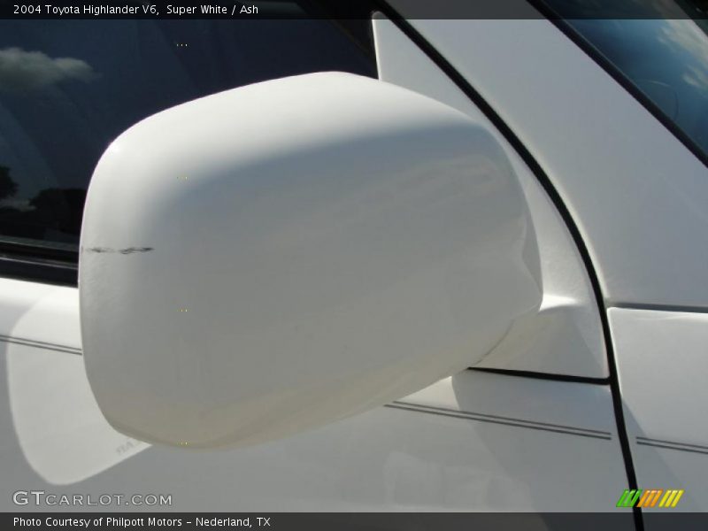 Super White / Ash 2004 Toyota Highlander V6