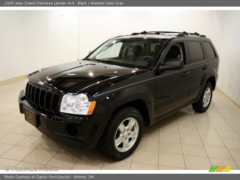Black / Medium Slate Gray 2005 Jeep Grand Cherokee Laredo 4x4