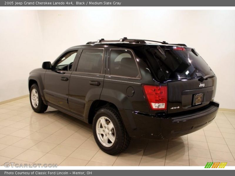 Black / Medium Slate Gray 2005 Jeep Grand Cherokee Laredo 4x4