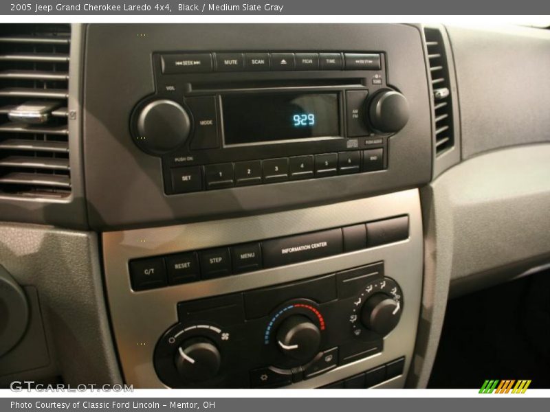 Black / Medium Slate Gray 2005 Jeep Grand Cherokee Laredo 4x4