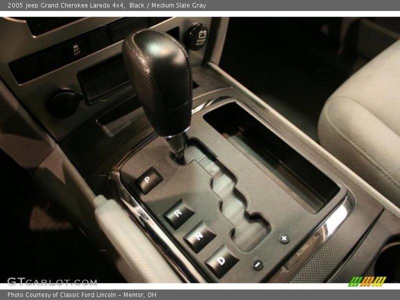 Black / Medium Slate Gray 2005 Jeep Grand Cherokee Laredo 4x4