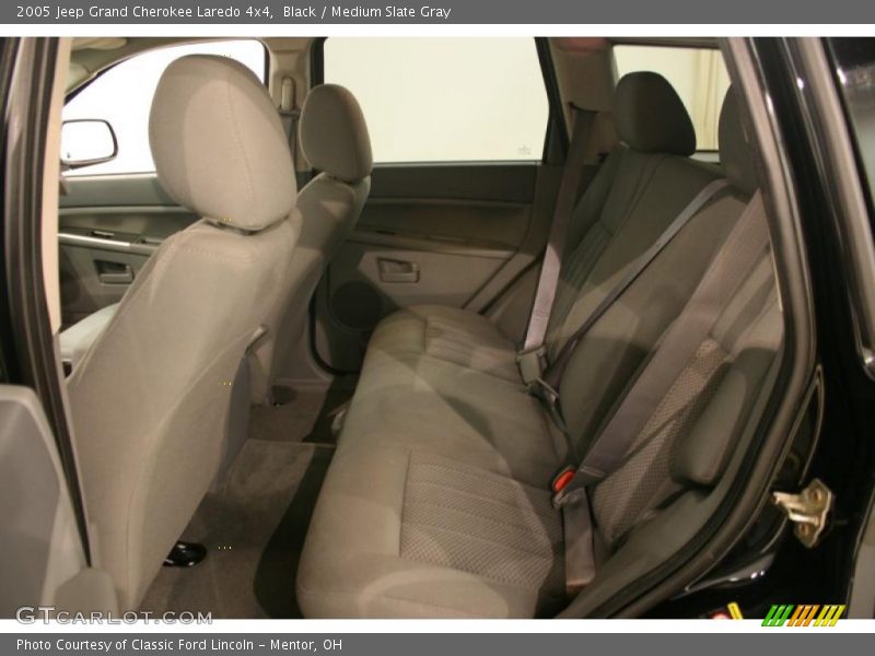 Black / Medium Slate Gray 2005 Jeep Grand Cherokee Laredo 4x4