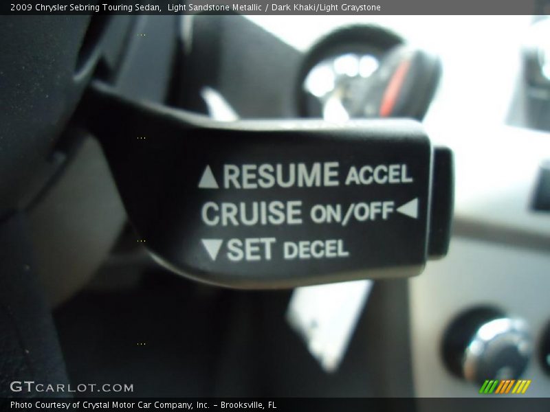Light Sandstone Metallic / Dark Khaki/Light Graystone 2009 Chrysler Sebring Touring Sedan