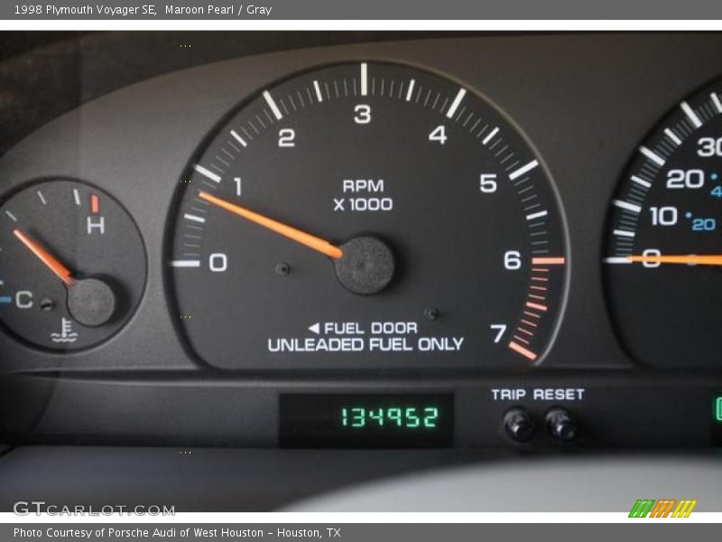 Maroon Pearl / Gray 1998 Plymouth Voyager SE