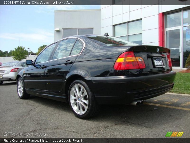 Jet Black / Sand 2004 BMW 3 Series 330xi Sedan