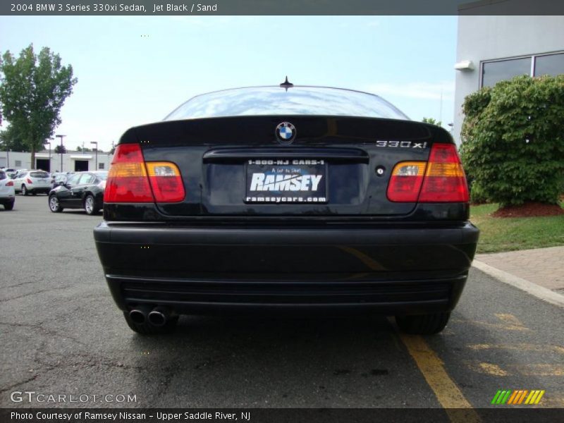 Jet Black / Sand 2004 BMW 3 Series 330xi Sedan