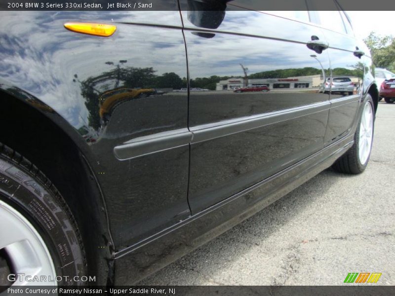 Jet Black / Sand 2004 BMW 3 Series 330xi Sedan