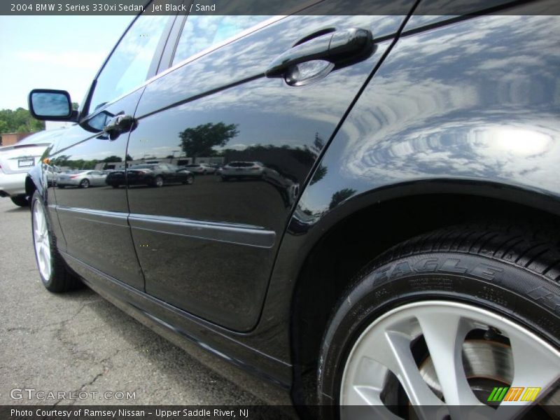 Jet Black / Sand 2004 BMW 3 Series 330xi Sedan
