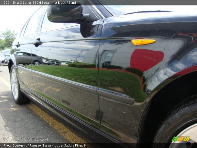 Jet Black / Sand 2004 BMW 3 Series 330xi Sedan