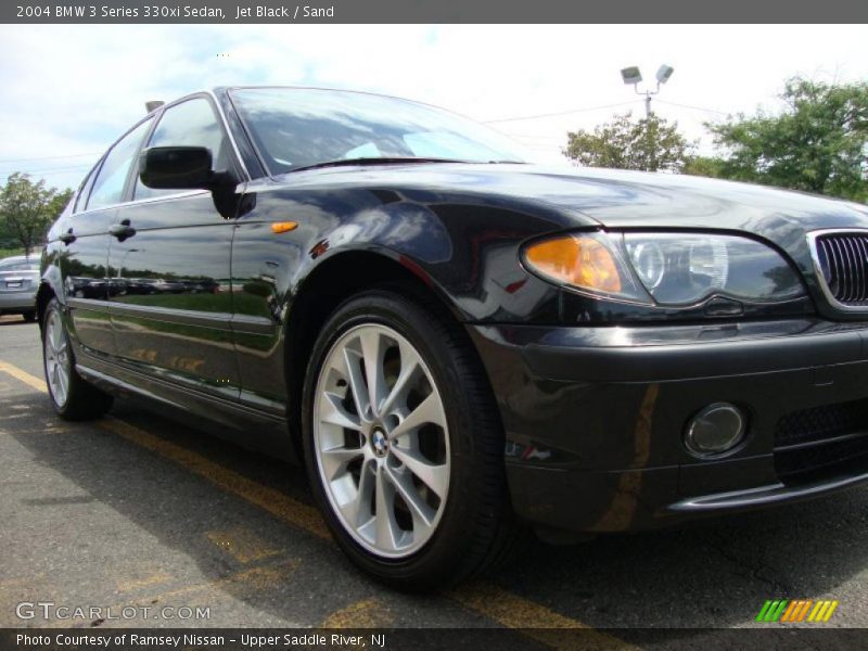 Jet Black / Sand 2004 BMW 3 Series 330xi Sedan