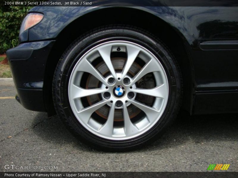 Jet Black / Sand 2004 BMW 3 Series 330xi Sedan